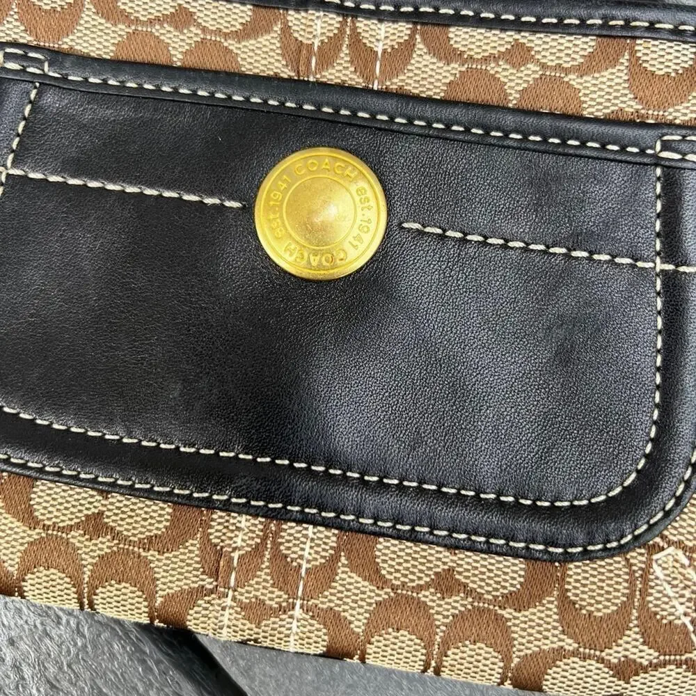 Coach wristlet small